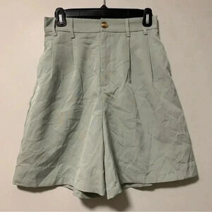NWOT  Forever 21 mint high rise shorts